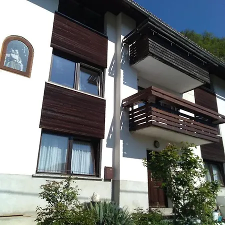 Apartma Pr' Stengarju * Bohinjska Bela