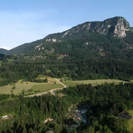 Apartma Pr' Stengarju Apartmán *